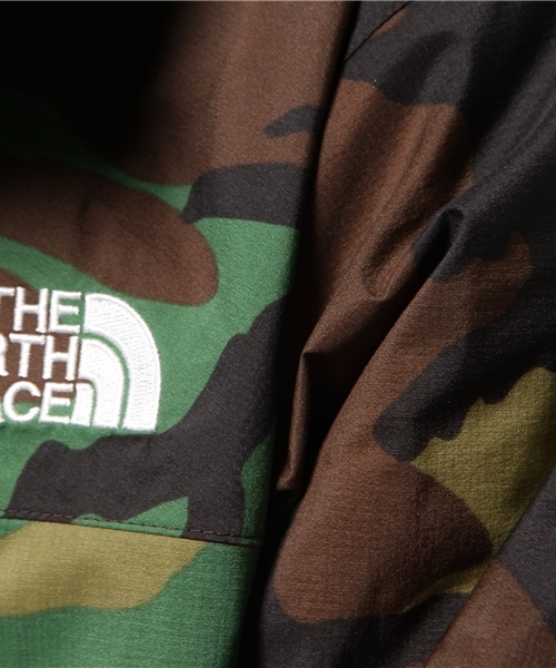 THE NORTH FACE（ザノースフェイス）の「ザ・ノース・フェイス メンズマウンテンレインパーカー / ノベルティベンチャージャケット（マウンテンパーカー・メンズ・ウッドランド/カモフラージュ/その他3/その他4/グレー系カモフラージュ/グリーン系カモフラージュ/グリーン系その他2・LARGE/MEDIUM/SMALL/X-LARGE）」の14枚目の写真