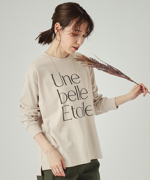 SHOO・LA・RUE（シューラルー）の「◆【洗える】プリントロングスリーブTシャツ（Tシャツ/カットソー・レディース・ブラウン系3/ブラック/ホワイト系1/イエロー系9/モスグリーン系2/グレー系その他2/ホワイト/アイボリー系1・02/03/04）」の7枚目の写真