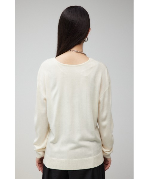 AZUL by moussy（アズールバイマウジー）の「ヌーディー2WAYVネックニットトップス（Tシャツ/カットソー・レディース・ライム/ブラック/オフホワイト/グレー・SMALL/MEDIUM）」の14枚目の写真