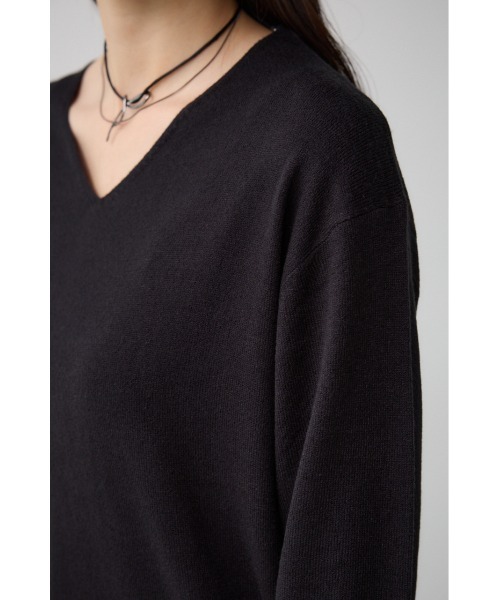 AZUL by moussy（アズールバイマウジー）の「ヌーディー2WAYVネックニットトップス（Tシャツ/カットソー・レディース・ライム/ブラック/オフホワイト/グレー・SMALL/MEDIUM）」の22枚目の写真