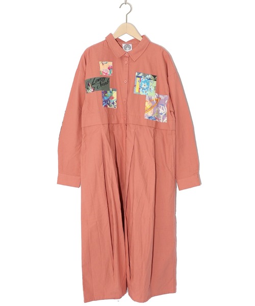 ScoLar（スカラー）の「143611：花蝶アート柄アップリケ シャツワンピース（シャツワンピース・レディース・チャコールグレー/カーキ/ピンク・M）」の14枚目の写真