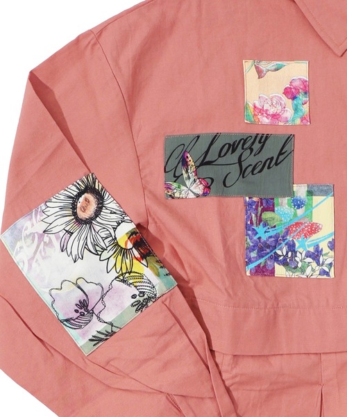 ScoLar（スカラー）の「143611：花蝶アート柄アップリケ シャツワンピース（シャツワンピース・レディース・チャコールグレー/カーキ/ピンク・M）」の15枚目の写真