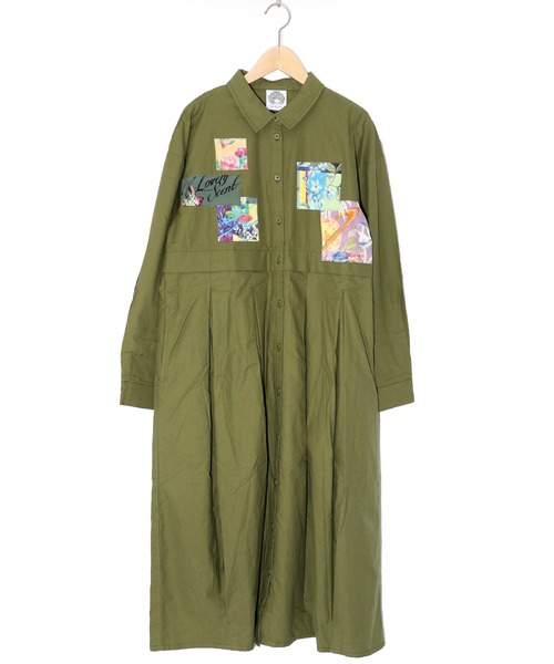 ScoLar（スカラー）の「143611：花蝶アート柄アップリケ シャツワンピース（シャツワンピース・レディース・チャコールグレー/カーキ/ピンク・M）」の16枚目の写真