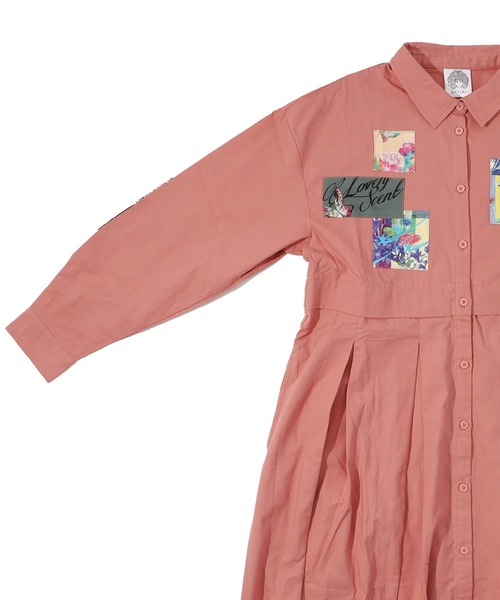 ScoLar（スカラー）の「143611：花蝶アート柄アップリケ シャツワンピース（シャツワンピース・レディース・チャコールグレー/カーキ/ピンク・M）」の19枚目の写真