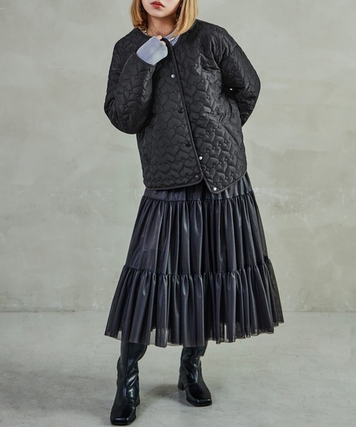 Fashion Letter(ファッションレター)の「ハート柄キルトジャケット ブルゾン ショート丈(ブルゾン・レディース・アイボリー/ブラック・M)」の3枚目の写真