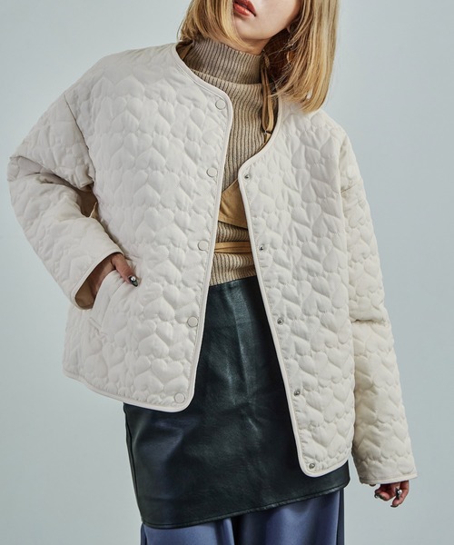 Fashion Letter(ファッションレター)の「ハート柄キルトジャケット ブルゾン ショート丈(ブルゾン・レディース・アイボリー/ブラック・M)」の9枚目の写真