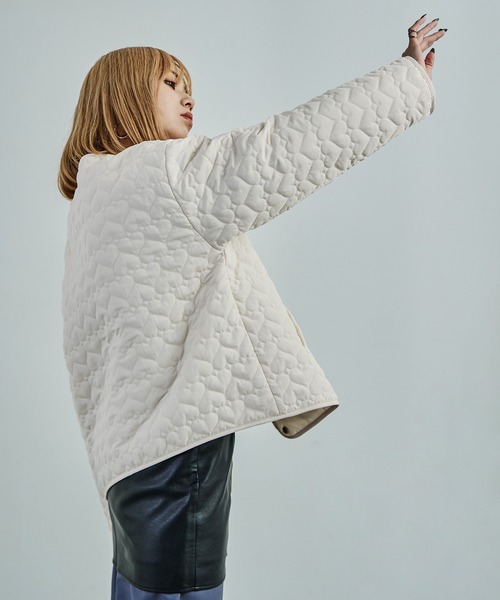 Fashion Letter(ファッションレター)の「ハート柄キルトジャケット ブルゾン ショート丈(ブルゾン・レディース・アイボリー/ブラック・M)」の17枚目の写真