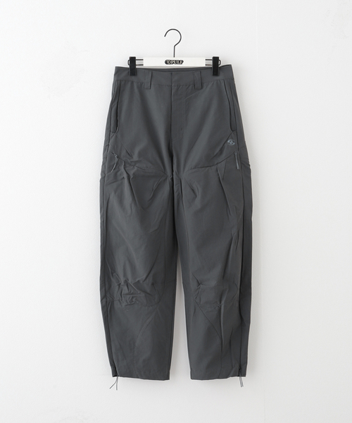 SAN SAN GEAR(サンサンギア)の「【SAN SAN GEAR / サン サン ギア】DOUBLE KNEE DART PANTS(その他パンツ・メンズ・チャコールグレー/ブラック・1/2)」の2枚目の写真