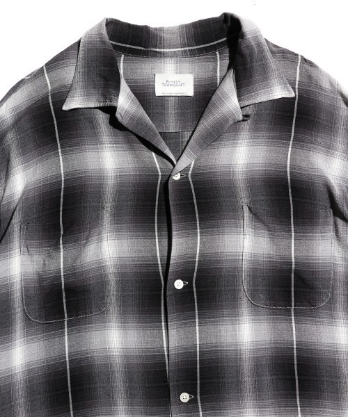 TOWNCRAFT（タウンクラフト）の「TOWNCRAFT/タウンクラフト 60S LOOP COLLAR SHIRT オンブレチェック ループカラーシャツ（シャツ/ブラウス・メンズ・ブラウン/グリーン/ブラック/チャコールグレー/モカ/グレー/グリーン系その他/グレー系1・MEDIUM/LARGE/SMALL）」の11枚目の写真