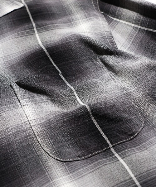 TOWNCRAFT（タウンクラフト）の「TOWNCRAFT/タウンクラフト 60S LOOP COLLAR SHIRT オンブレチェック ループカラーシャツ（シャツ/ブラウス・メンズ・ブラウン/グリーン/ブラック/チャコールグレー/モカ/グレー/グリーン系その他/グレー系1・MEDIUM/LARGE/SMALL）」の12枚目の写真