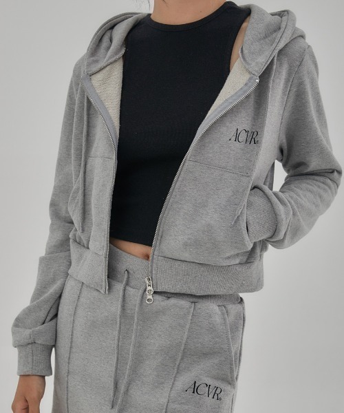 ACOVER(オコボ)の「A'GEM/9 × .kom『ACOVER/オコボ』Crop Two-Way Zip-up Hoodie/クロップ2WYAジップアップパーカー(パーカー・レディース・グレー/ブラック・FREE)」の11枚目の写真