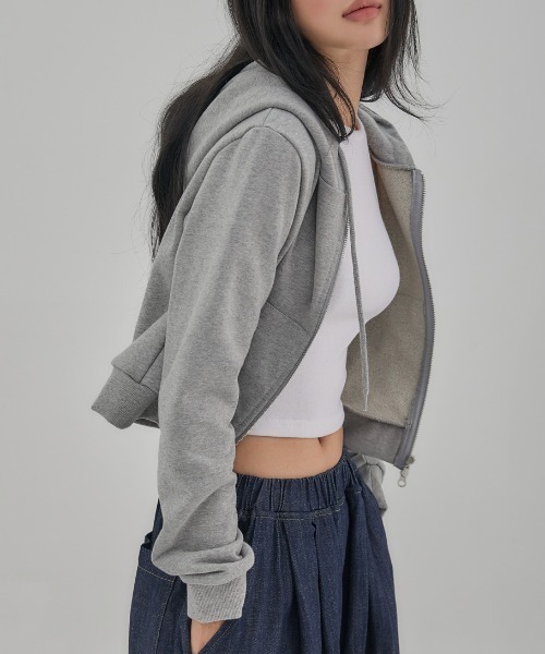 ACOVER(オコボ)の「A'GEM/9 × .kom『ACOVER/オコボ』Crop Two-Way Zip-up Hoodie/クロップ2WYAジップアップパーカー(パーカー・レディース・グレー/ブラック・FREE)」の10枚目の写真