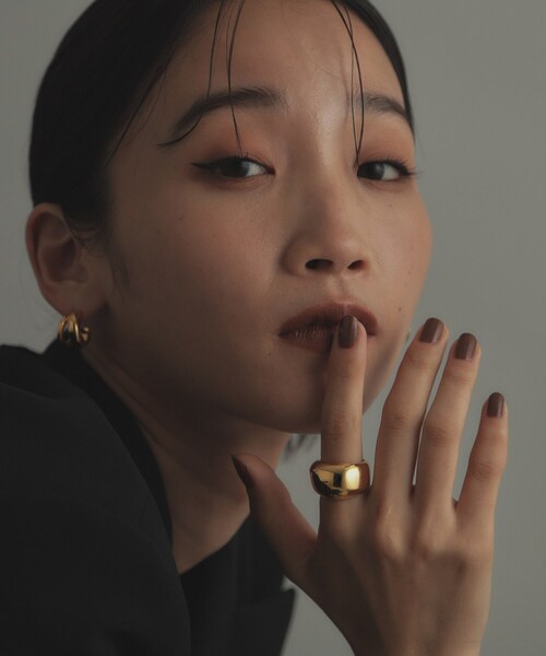 COCOSHNIK ONKITSCH(ココシュニックオンキッチュ)の「シルバー スラントリング GP(リング・レディース・ゴールド・14/12)」の9枚目の写真