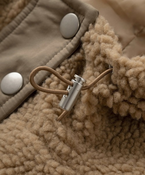 CONVERSE（コンバース）の「【CONVERSE/コンバース】ブランドネームタグ シープボア切り替え フードジャケット/フーディ―/ドローコード付（ブルゾン・レディース・ベージュ/ブラック/ブルーグレー/アイボリー・L/M）」の8枚目の写真