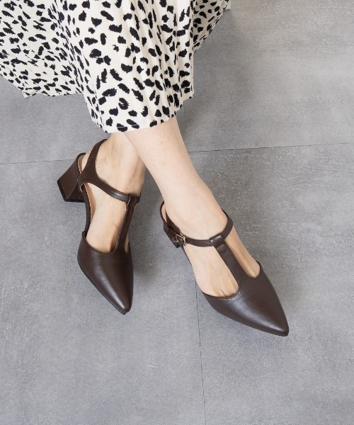 Fabby fabby（ファビィーファビィー）の「Tストラップポインテッドパンプス（パンプス・レディース・シルバー/ブラック/ブラウン・LARGE/SMALL/MEDIUM）」の11枚目の写真