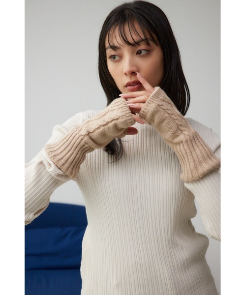 AZUL by moussy（アズールバイマウジー）の「ニットハンドウォーマー（手袋・レディース・ブラック/ベージュ・FREE）」の8枚目の写真