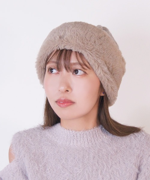 polcadot（ポルカドット）の「ファー切り替えニット（ニットキャップ/ビーニー・レディース・ブラック系/グレイッシュベージュ/アイボリー/ブルー・FREE）」の4枚目の写真