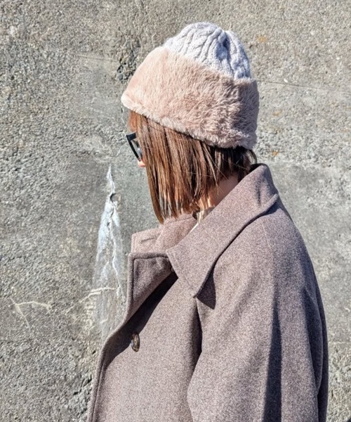 polcadot（ポルカドット）の「ファー切り替えニット（ニットキャップ/ビーニー・レディース・ブラック系/グレイッシュベージュ/アイボリー/ブルー・FREE）」の17枚目の写真