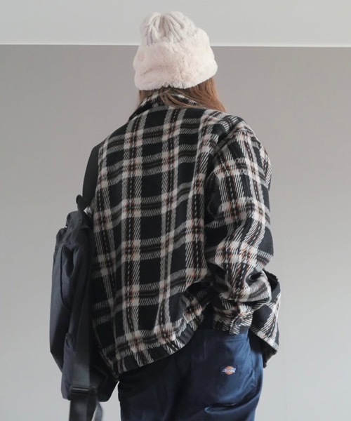 polcadot（ポルカドット）の「ファー切り替えニット（ニットキャップ/ビーニー・レディース・ブラック系/グレイッシュベージュ/アイボリー/ブルー・FREE）」の22枚目の写真