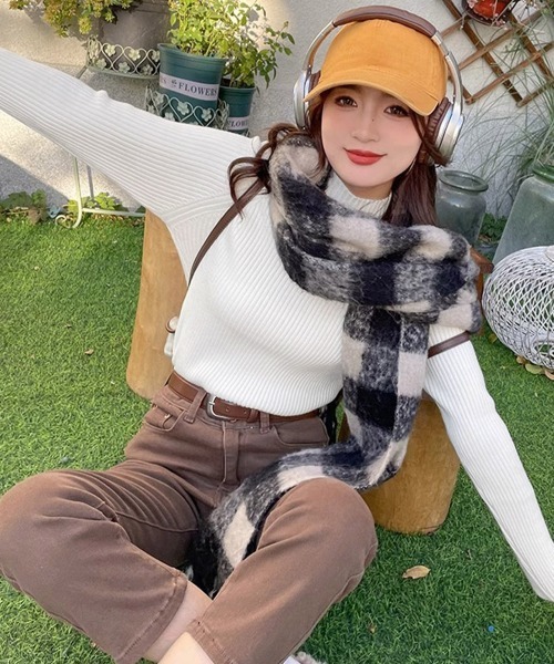 Miniministore(ミニミニストア)の「ボトルネック ニットトップス 袖口ボタン(ニット/セーター・レディース・ホワイト/ブラウン/ベージュ/グレイッシュベージュ/ブラック/オフホワイト・FREE)」の15枚目の写真