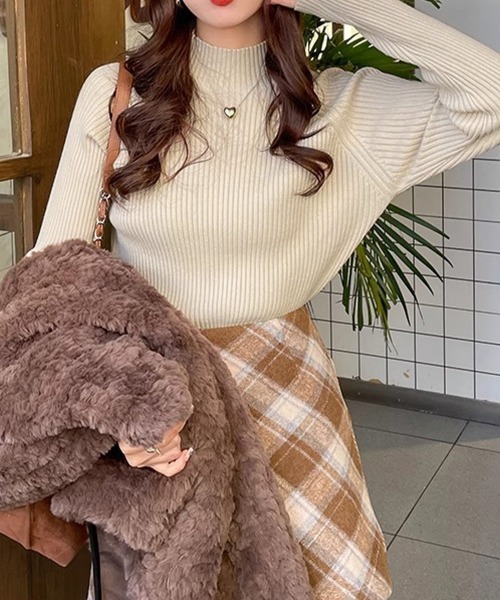 Miniministore(ミニミニストア)の「ボトルネック ニットトップス 袖口ボタン(ニット/セーター・レディース・ホワイト/ブラウン/ベージュ/グレイッシュベージュ/ブラック/オフホワイト・FREE)」の22枚目の写真