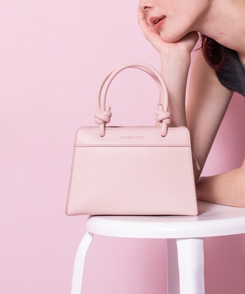 CHARLES & KEITH◆Sabine ノットハンドルトラペーズトートバッグ Sabine サビーヌ ノットハンドルトラペーズトートバッグ