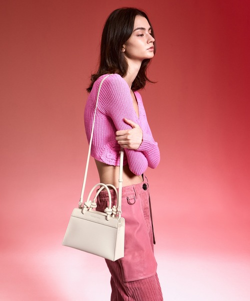 CHARLES & KEITH◆Sabine ノットハンドルトラペーズトートバッグ Sabine サビーヌ ノットハンドルトラペーズトートバッグ