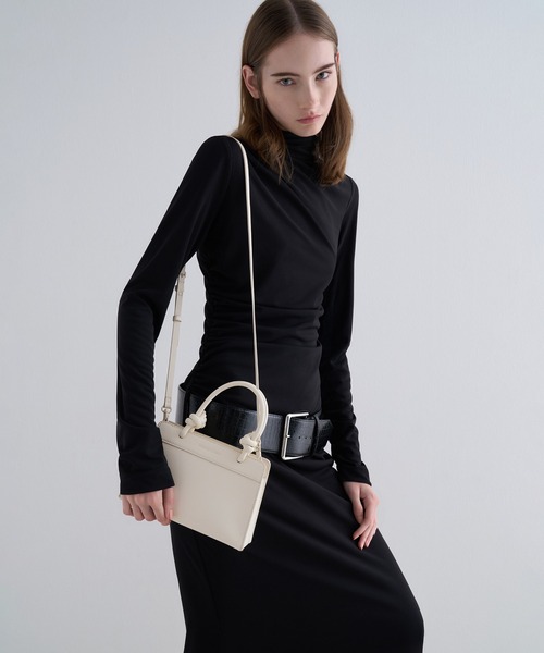 CHARLES & KEITH◆Sabine ノットハンドルトラペーズトートバッグ Sabine サビーヌ ノットハンドルトラペーズトートバッグ(トート