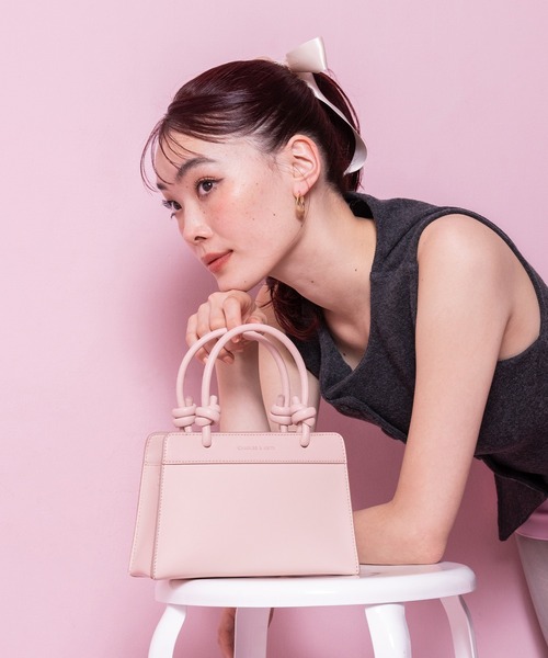 CHARLES & KEITH◆Sabine ノットハンドルトラペーズトートバッグ Sabine サビーヌ ノットハンドルトラペーズトートバッグ