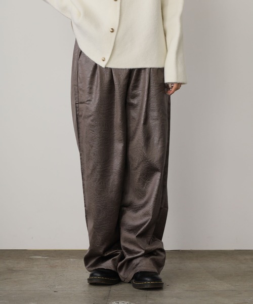 ROOPTOKYO（ループトウキョウ）の「ルーズシルエット ヴィンテージライク イージーパンツ（スラックス・レディース・グレー/ブラック/ブラウン/ワイン・FREE）」の9枚目の写真