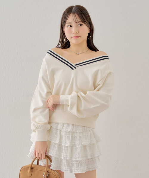 Chico(チコ)の「ライン入りオフショルルーズスウェット(Tシャツ/カットソー・レディース・ネイビー/アイボリー/グレー・FREE)」の14枚目の写真