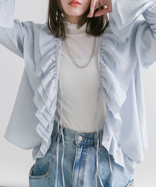 KBF（ケイビーエフ）の「フリルカラーリボンブラウス（シャツ/ブラウス・レディース・ライトブルー/アイボリー/ブラウン・ONE）」の6枚目の写真