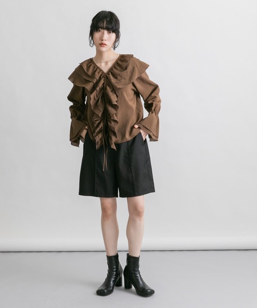 KBF（ケイビーエフ）の「フリルカラーリボンブラウス（シャツ/ブラウス・レディース・ライトブルー/アイボリー/ブラウン・ONE）」の13枚目の写真