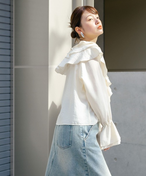 KBF（ケイビーエフ）の「フリルカラーリボンブラウス（シャツ/ブラウス・レディース・ライトブルー/アイボリー/ブラウン・ONE）」の17枚目の写真