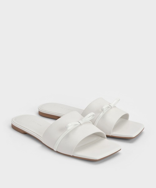 CHARLES & KEITH(チャールズ & キース)の「ボウ スライドサンダル(サンダル・レディース・ブラック系その他7/ホワイト・26.5cm/25.5cm/25cm/24.5cm/23.5cm/23cm/22.5cm)」の3枚目の写真