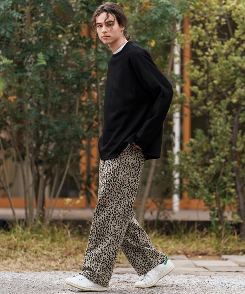 CAMBIO(カンビオ)の「mp13311-Leopard Wide Straight Sweat Pants スウェットパンツ(スウェットパンツ・メンズ・グレイッシュベージュ/チャコール・S/M/L)」の7枚目の写真