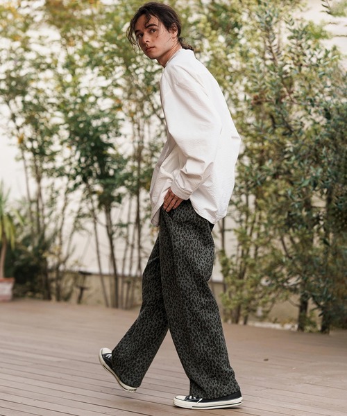 CAMBIO(カンビオ)の「mp13311-Leopard Wide Straight Sweat Pants スウェットパンツ(スウェットパンツ・メンズ・グレイッシュベージュ/チャコール・S/M/L)」の14枚目の写真