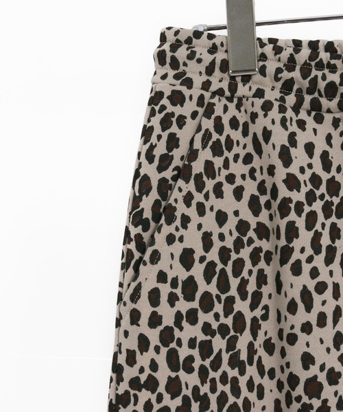 CAMBIO(カンビオ)の「mp13311-Leopard Wide Straight Sweat Pants スウェットパンツ(スウェットパンツ・メンズ・グレイッシュベージュ/チャコール・S/M/L)」の22枚目の写真