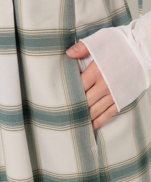 LOWRYS FARM(ローリーズファーム)の「オンブレチェックベアサロペット 289828(サロペット/オーバーオール・レディース・オフホワイト/ブラック・FREE)」の3枚目の写真