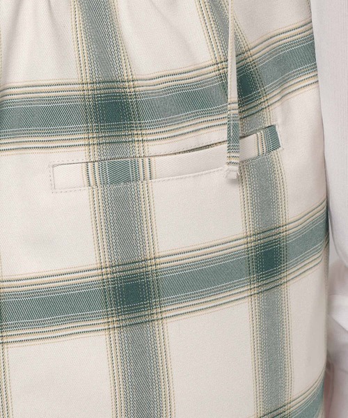 LOWRYS FARM(ローリーズファーム)の「オンブレチェックベアサロペット 289828(サロペット/オーバーオール・レディース・オフホワイト/ブラック・FREE)」の18枚目の写真