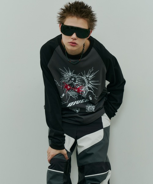 AIVER(アイバー)の「Johann×AIVER GIRLラグランロンTEE(Tシャツ/カットソー・メンズ・ホワイト/チャコールグレー/ブラック・SMALL/MEDIUM/LARGE)」の6枚目の写真