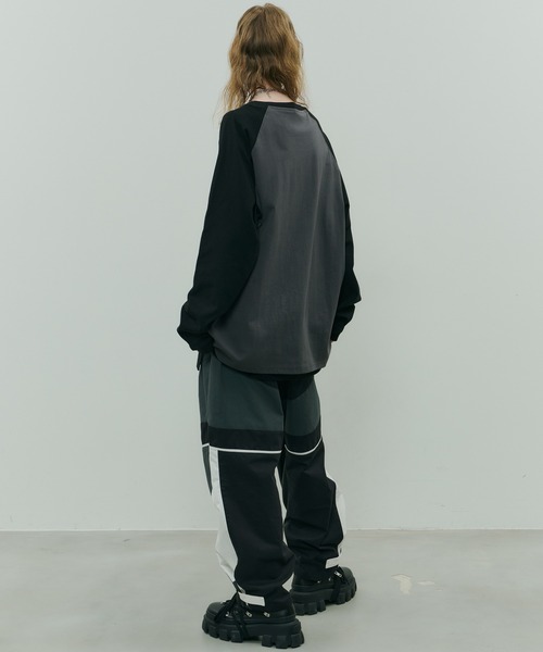 AIVER(アイバー)の「Johann×AIVER GIRLラグランロンTEE(Tシャツ/カットソー・メンズ・ホワイト/チャコールグレー/ブラック・SMALL/MEDIUM/LARGE)」の17枚目の写真