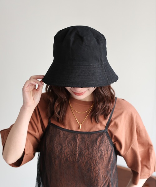 ap retro（アプレトロ）の「フリンジバケットハット / リバーシブルハット（ハット・レディース・ベージュ/ブラック・FREE）」の4枚目の写真