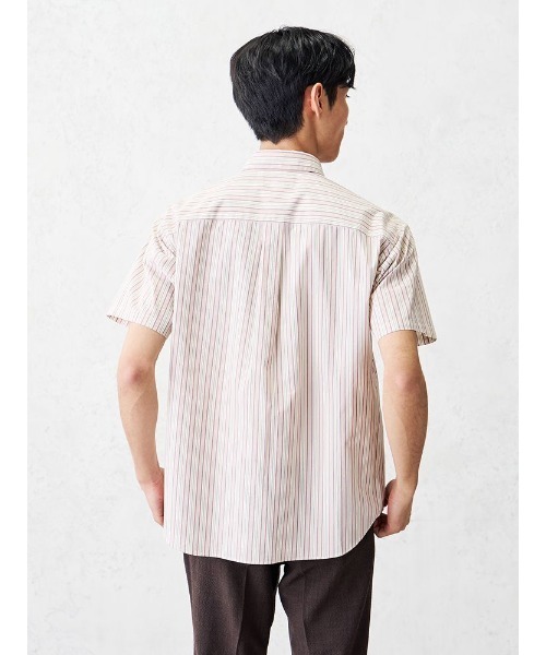 TRANS CONTINENTS（トランスコンチネンツ）の「トランスコンチネンツ　オルタネートストライプ　半袖シャツ　ピンク（シャツ/ブラウス・メンズ・ピンク・M/L/LL）」の3枚目の写真