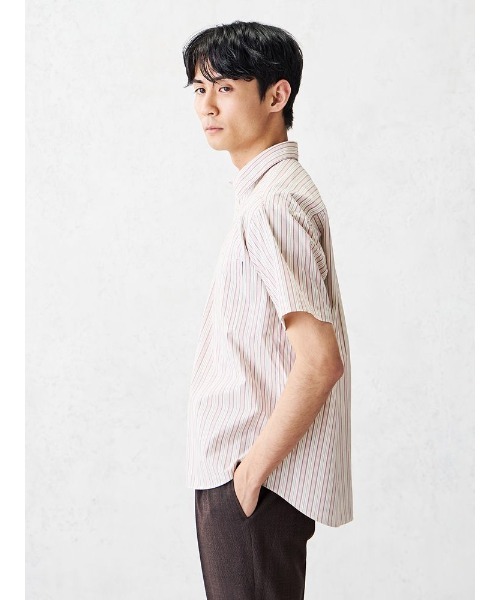 TRANS CONTINENTS（トランスコンチネンツ）の「トランスコンチネンツ　オルタネートストライプ　半袖シャツ　ピンク（シャツ/ブラウス・メンズ・ピンク・M/L/LL）」の4枚目の写真