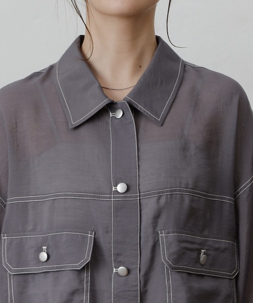 COLONY 2139(コロニートゥーワンスリーナイン)の「シアーGシャツ(シャツ/ブラウス・レディース・ブラック/オフホワイト/チャコールグレー/ブルー・FREE)」の8枚目の写真