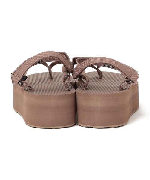 Teva（テバ）の「TEVA: FLATFORM SANDAL SLIM（サンダル・レディース・ベージュ/ブラック・25/24/23）」の9枚目の写真