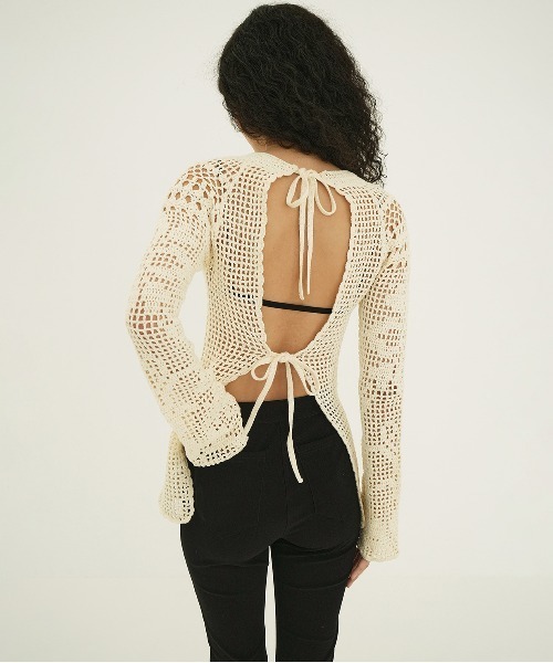 CLANE（クラネ）の「BACK OPEN CROCHET KNIT TOPS（ニット/セーター・レディース・アイボリー/ブラック・FREE）」の5枚目の写真