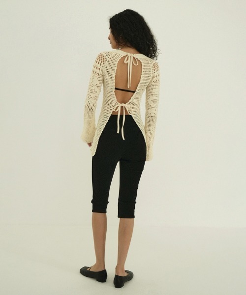 CLANE（クラネ）の「BACK OPEN CROCHET KNIT TOPS（ニット/セーター・レディース・アイボリー/ブラック・FREE）」の9枚目の写真