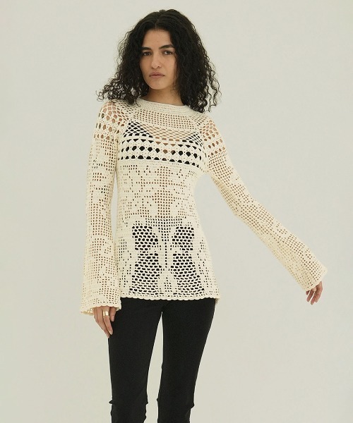 CLANE（クラネ）の「BACK OPEN CROCHET KNIT TOPS（ニット/セーター・レディース・アイボリー/ブラック・FREE）」の3枚目の写真